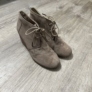 TOMS Womens‎ Desert Wedge Booties Ankle Boots Lace Up Suede Beige Size 9
